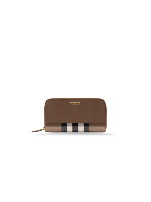 BURBERRY 8120759 Wallet